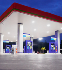 200x224__Tankstelle_shutterstock_679330033_c_Kwangmoozaa.png